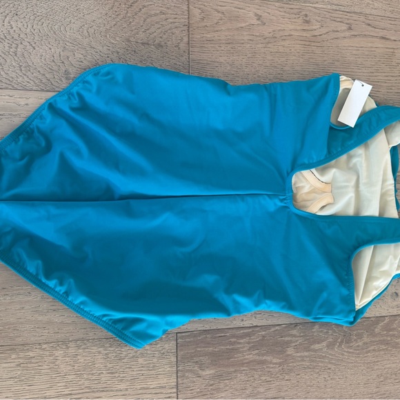 MIRACLESUIT BLACK ASBURY HIGH NECK UNDERWIRE ONE PIECE SWIMSUIT Size 12 - Picture 3 of 6